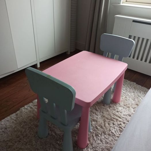 IKEA child table/chairs