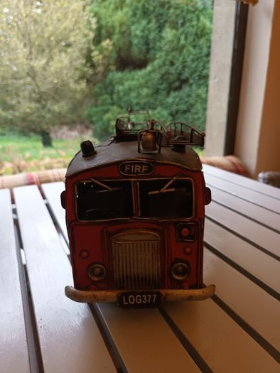 model fire engine