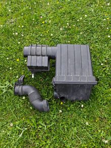 Suzuki swift air filter box cover
