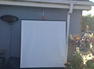 projector screen for indoor and outdoor use
