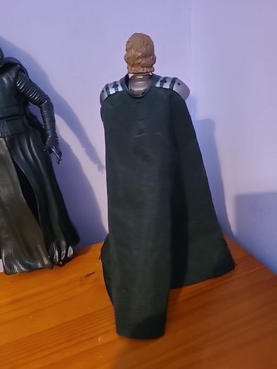 Kylo Ren and Anakin action figures