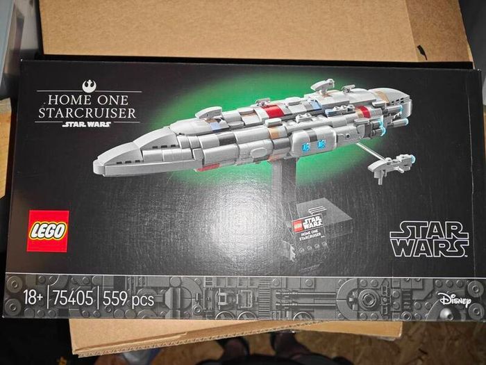 Lego Star Wars Home One Starcruiser 75405