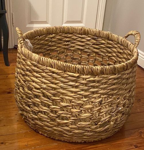 Extra large basket New .