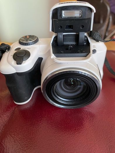 Fujifilm fine pics S8600