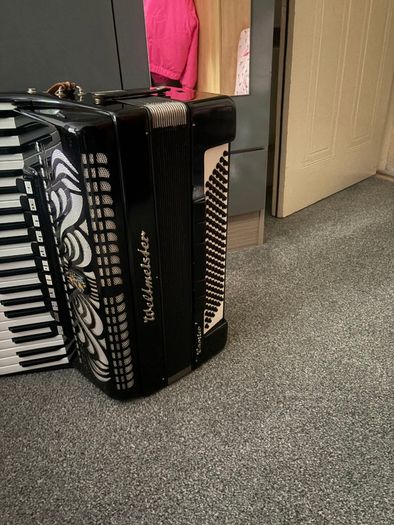 weltmeister caprice accordion