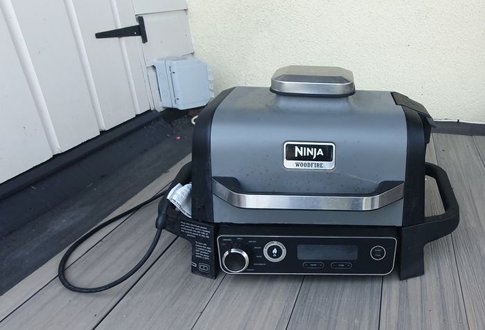 Ninja barbeque & smoker
