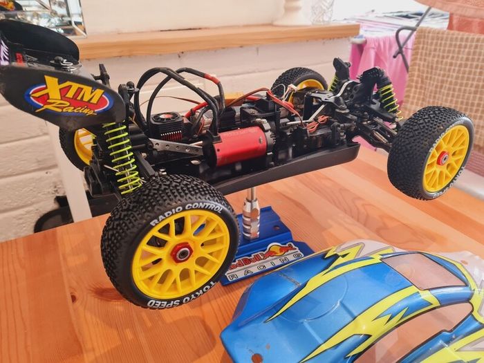 Xtm burshless buggy 1/8 scale