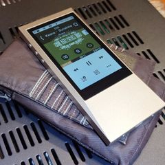 Astell & Kern AK Jr DAP player