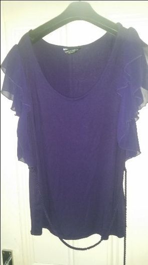 Dorothy Perkins purple top Perfect condition size UK14 EU42 Postage included