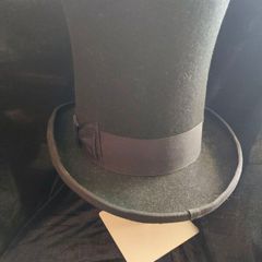 top hat