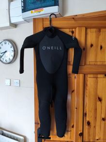 O'Neills Reactor II 5/3 Children's Wetsuit. Age 4,5,6,7,8