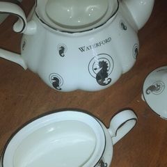 Teapot & Sugar Jar Set