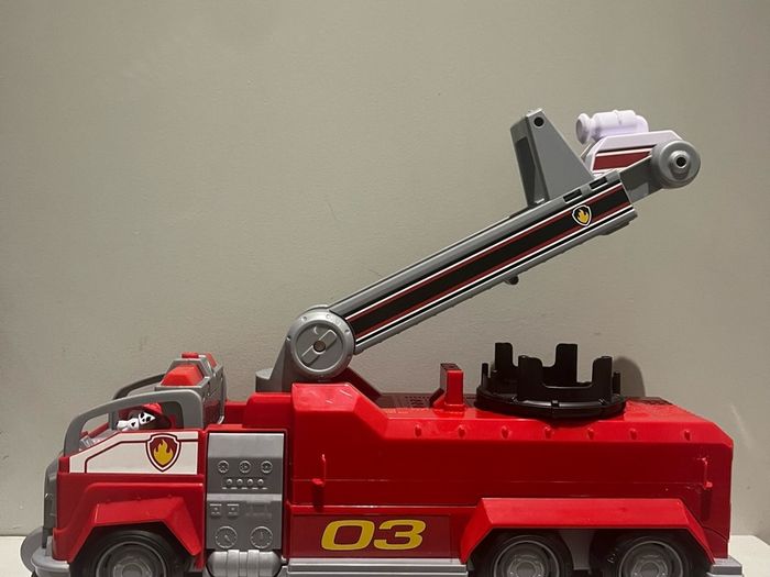 paw patrol rescue fire truck