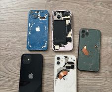 iphones for parts .
