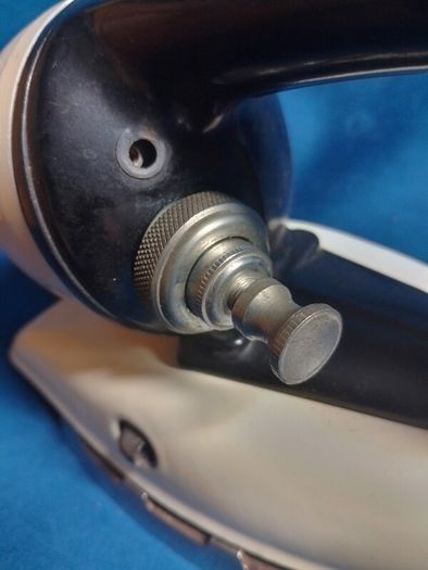 Can post Tiley DN250 paraffin iron 1950