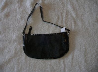 black handbag