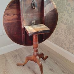 Antique round table for two
