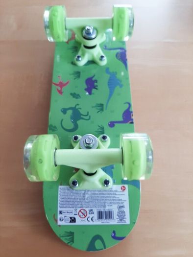 Child's skateboard (BN)