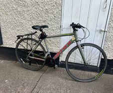 Carrera road bike 52 cm