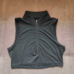 Blank front zipper cropped top size 10