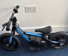 Revvi 12 kids electric bike