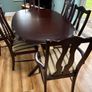 Extendable table and six chairs Image 4
