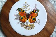 Vintage wood trivet/wall hanging