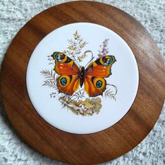 Vintage wood trivet/wall hanging