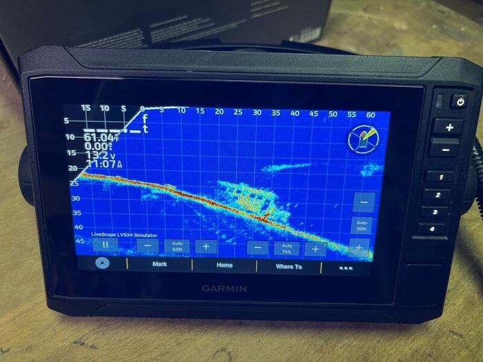 Fish finder Garmin ECHOMAP UHD2 75sv