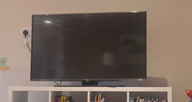Television 49"