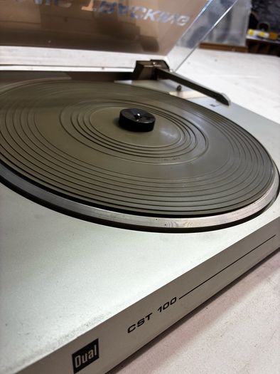 Dual CST 100 Turntable