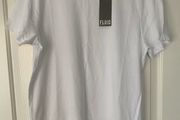 BNWT: Men's White T-Shirt (Size L)
