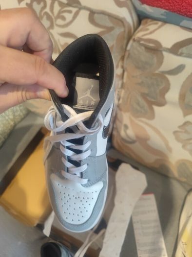 Air Jordan 1 Mid UK 5.5 EUR39