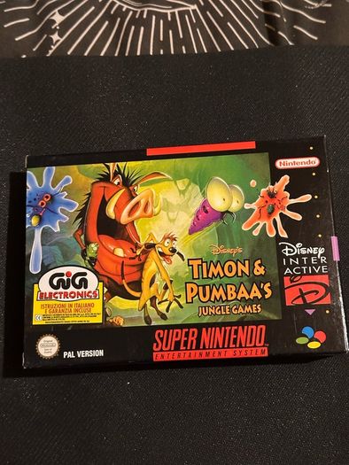 Super Nintendo retro console + games Mario