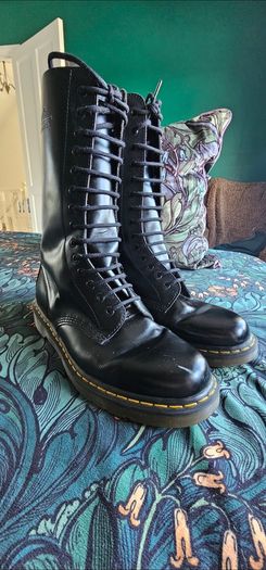 Dr. Marten 14 hole, size 11