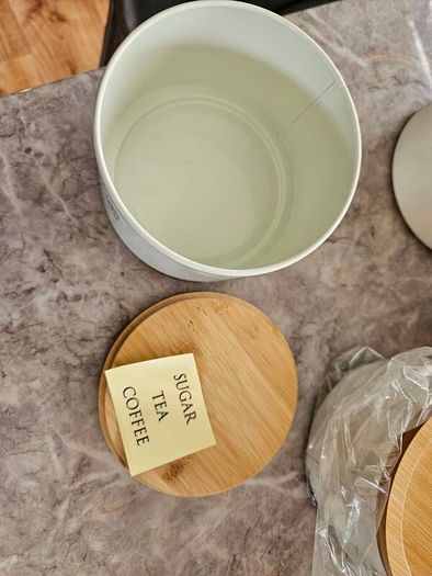 Brand new containers for storage with wooden lid. One size. 10 numbers