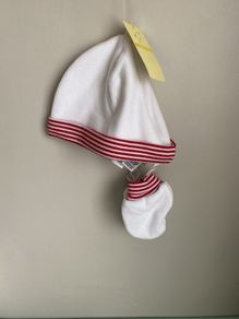BNWT Hat and Mittens, 6-12 Mths