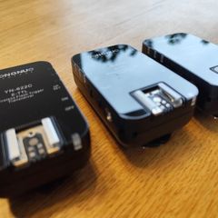 Yongnuo Wireless Flash Kit (2 Flashes + 3 Triggers) Canon
