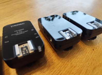 Yongnuo Wireless Flash Kit (2 Flashes + 3 Triggers) Canon