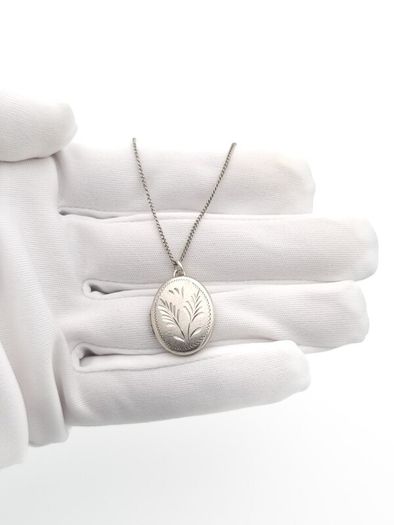 Vintage 925 Sterlinh Silver Photo Locket Necklace, Birmingham 1976