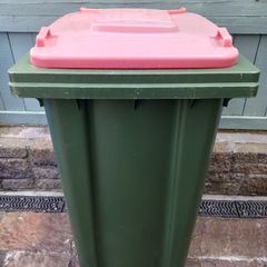 Wheelie bin
