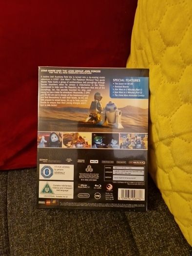 LEGO Star Wars The Padawan Menace Bluray with minifig