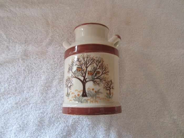 Milk urn / jug