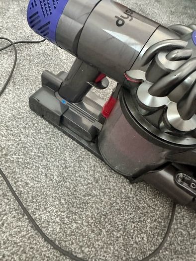 Dyson vacuum (new battery needed)