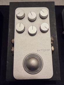 Hotone XTOMP Multi effects Bluetooth Pedal