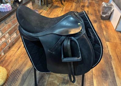 17 inch N.Dolman Saddle