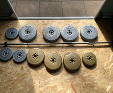 York barbell with clips and weights