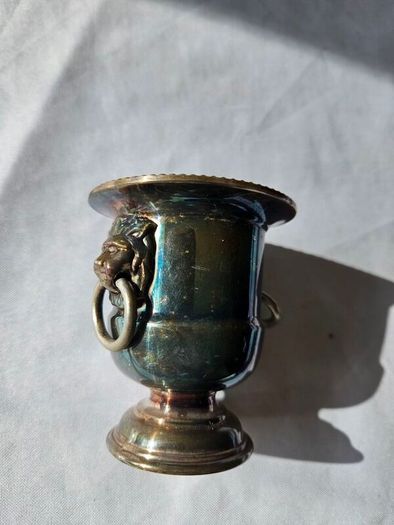 Vintage Viners Of Sheffield Silver Plated Lion Head Ringed Urn/Vase Lined