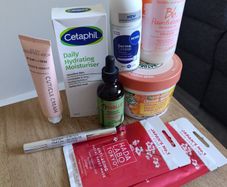 Cosmetics bundle