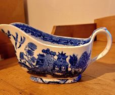 Willow pattern gravy boat